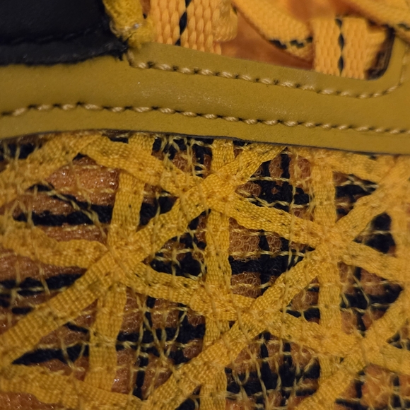 Under Armour Curry Flow 9 Steeltown Gold Yellow and Black Athletic Shoes US17 - Picture 10 of 11